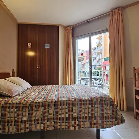 Los Manos Guest house Blanes